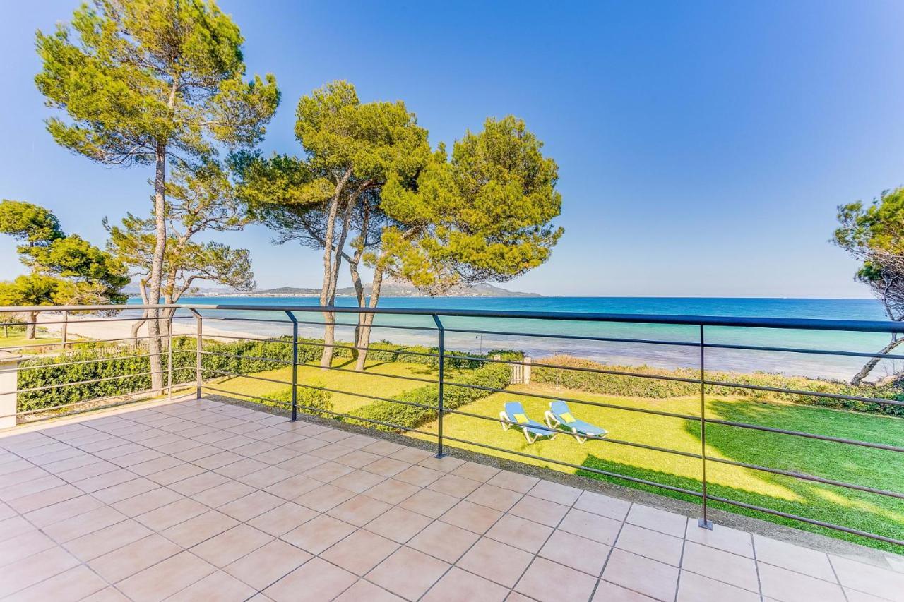 De Les Aguiles Villa