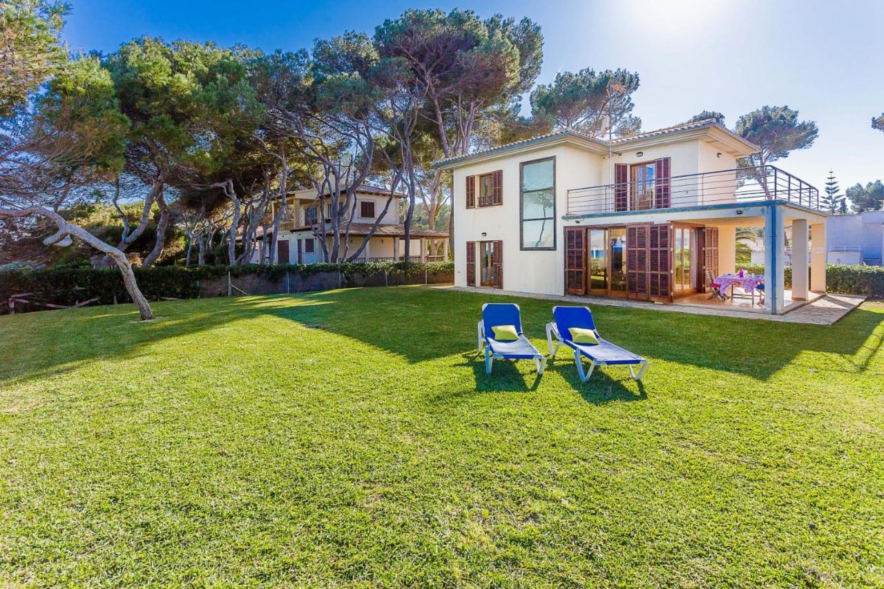 De Les Aguiles Villa